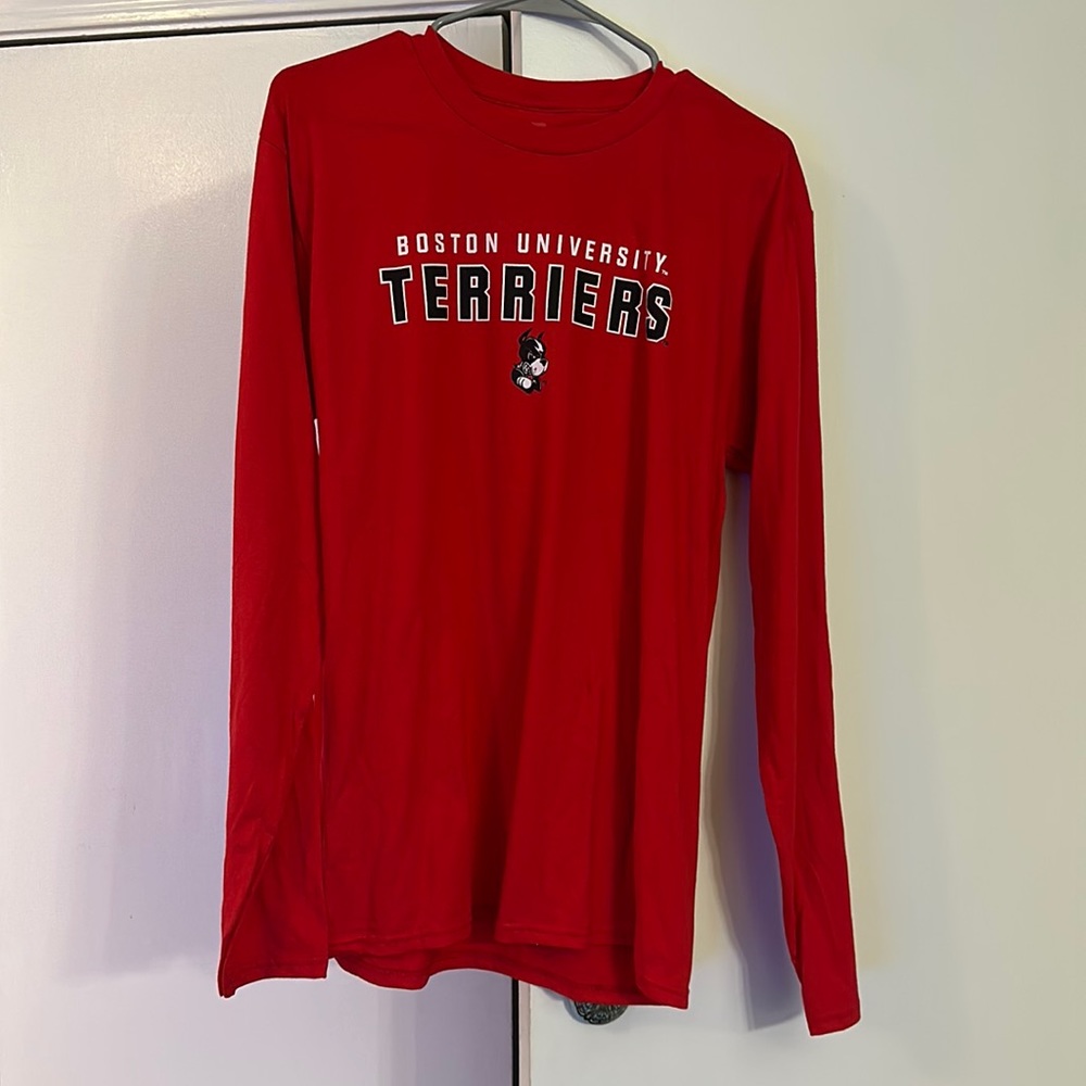 University of Boston Terriors, men’s medium long sleeve T-shirt